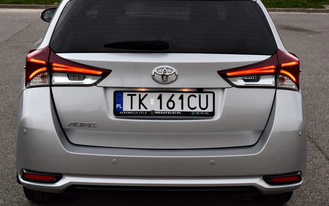 Toyota Auris cena 57900 przebieg: 121111, rok produkcji 2018 z Kielce małe 704